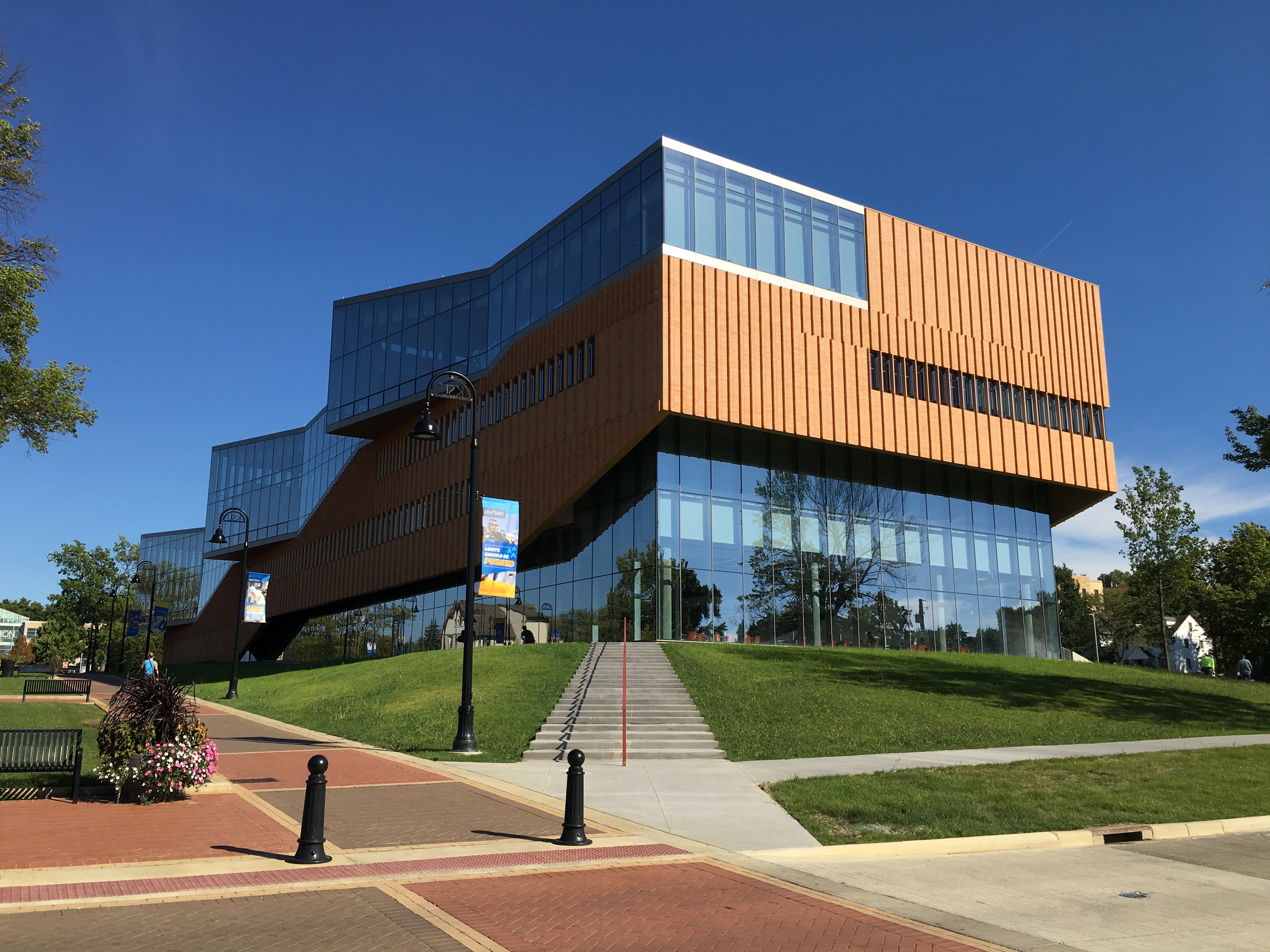 Embracing Excellence: Unveiling the Vibrant Student Life at Kent State University