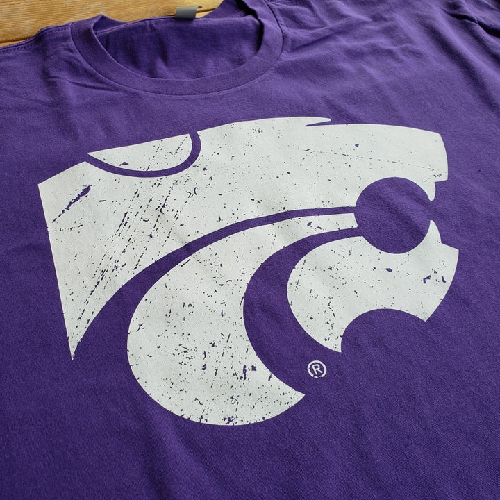 Kansas State University Wildcats Primary Powercat Logo 100% Cotton T-shirt (Purple)