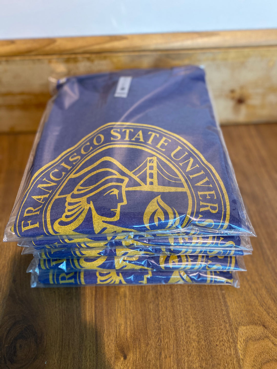 San Francisco State Gators University Seal Premium T-Shirt - Nudge Printing